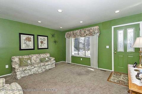 309 White Oak Dr, Perry, MI 48872 photo 3