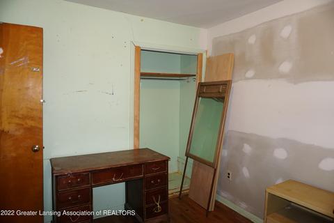 752 Broadway Ave, Owosso, MI 48867 photo 11