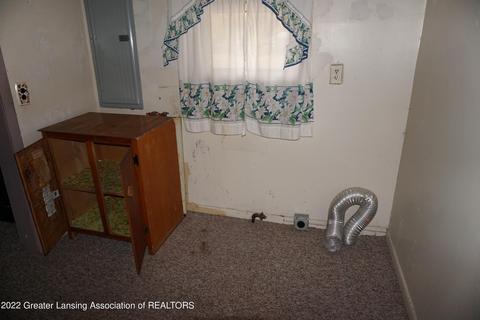 752 Broadway Ave, Owosso, MI 48867 photo 13
