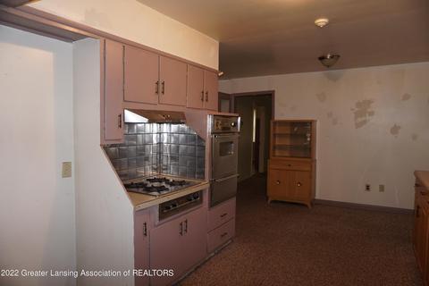 752 Broadway Ave, Owosso, MI 48867 photo 7