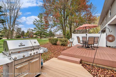 5493 Maple Rdg, Haslett, MI 48840 photo 22