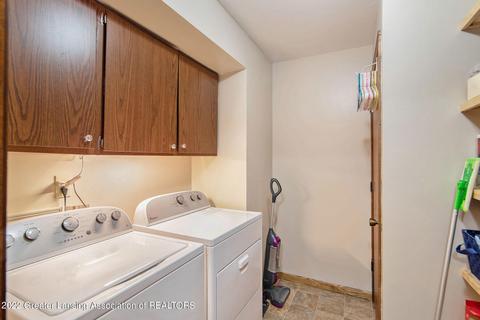 5493 Maple Rdg, Haslett, MI 48840 photo 15