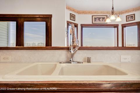 369 E Baseline Hwy, Olivet, MI 49076 photo 12