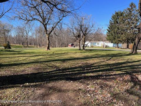131 N Franklin St, Maple Rapids, MI 48853 photo 17