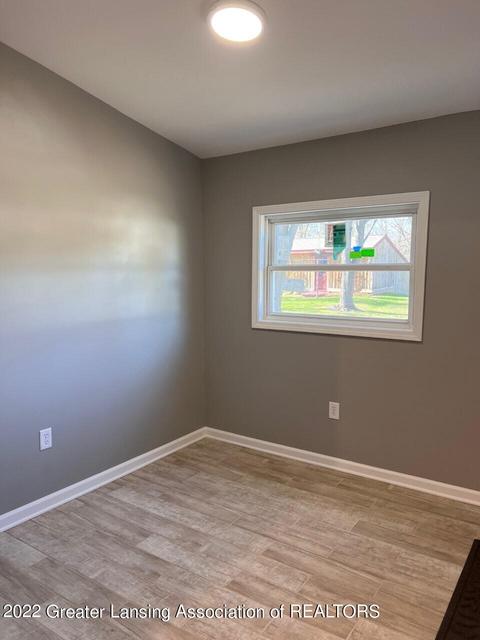131 N Franklin St, Maple Rapids, MI 48853 photo 13