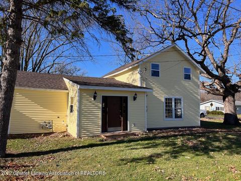 131 N Franklin St, Maple Rapids, MI 48853 photo 1