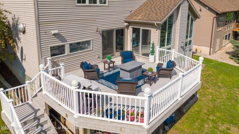 7860 Ashbrook Dr, Haslett, MI 48840 photo 3