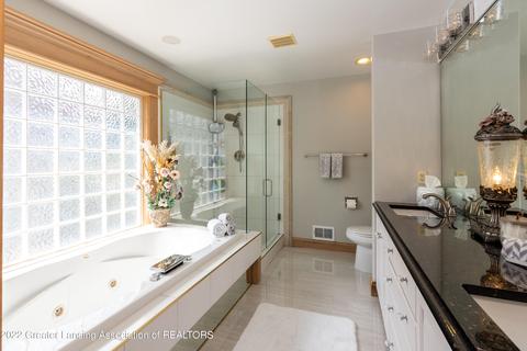 7860 Ashbrook Dr, Haslett, MI 48840 photo 32