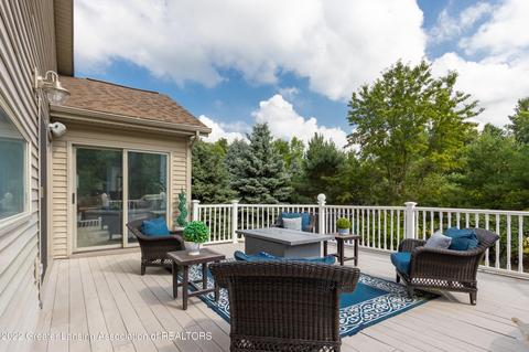 7860 Ashbrook Dr, Haslett, MI 48840 photo 5