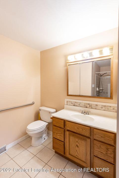 1319 Bayshore Dr, Haslett, MI 48840 photo 17