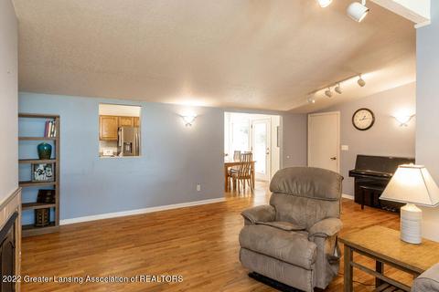 1319 Bayshore Dr, Haslett, MI 48840 photo 6