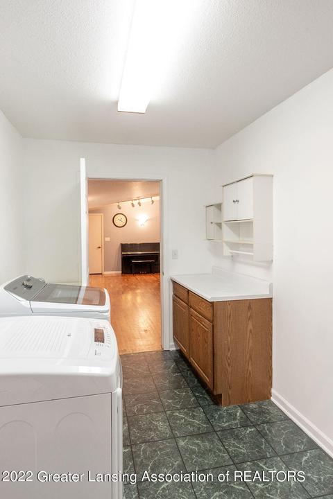 1319 Bayshore Dr, Haslett, MI 48840 photo 23