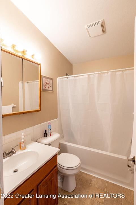 1319 Bayshore Dr, Haslett, MI 48840 photo 18