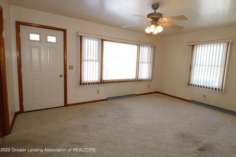 10705 E 2nd St, Fowler, MI 48835 photo 4