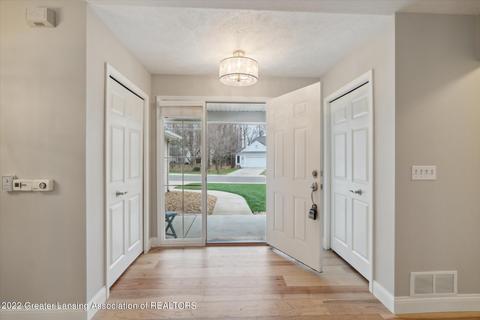 13641 Pearwood Dr, Dewitt, MI 48820 photo 5