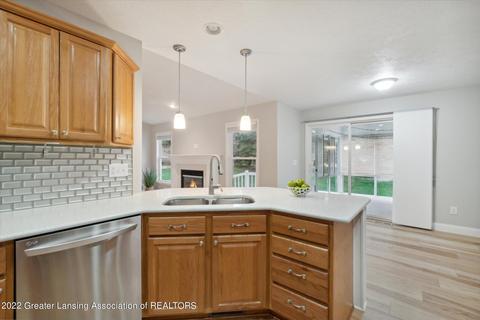13641 Pearwood Dr, Dewitt, MI 48820 photo 10