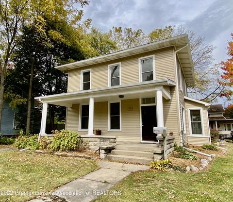 402 Foote St, Charlotte, MI 48813