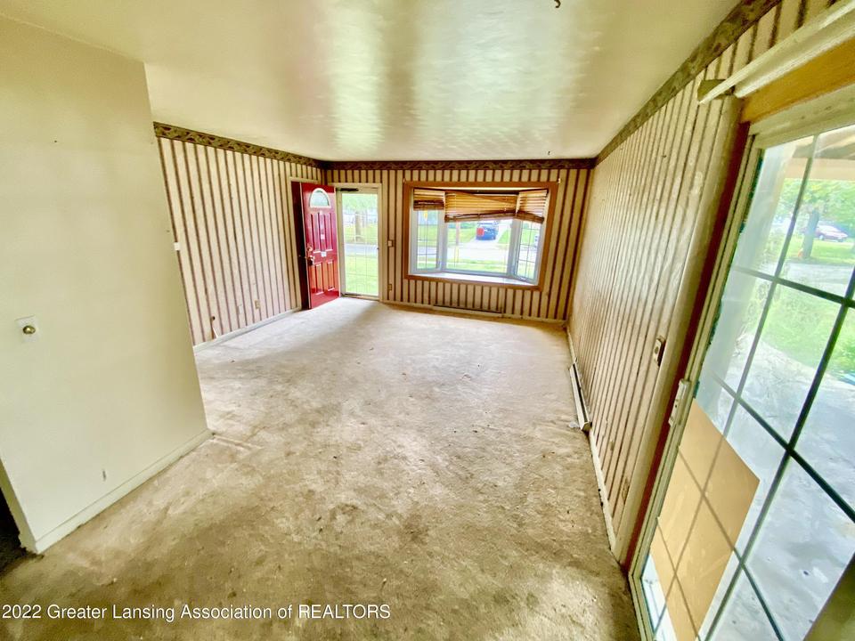  3615 Schlee St, Lansing, MI 48910 photo 7