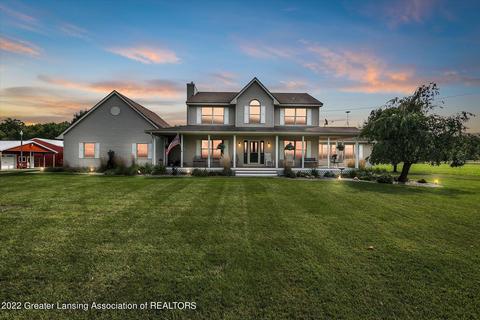 5665 S Forest Hill Rd, Saint Johns, MI 48879