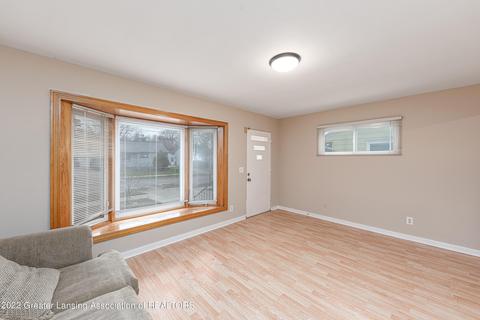 1908 Hillcrest St, Lansing, MI 48910 photo 3