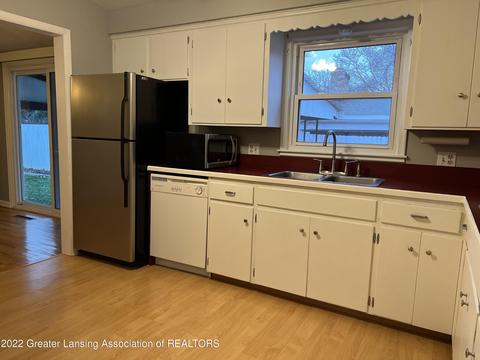 3304 Springbrook Ln, Lansing, MI 48917 photo 8