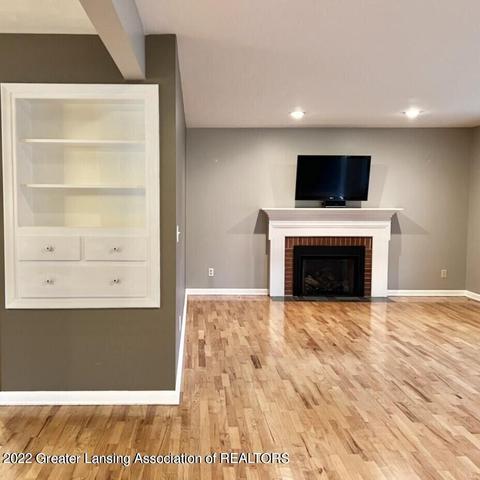 3304 Springbrook Ln, Lansing, MI 48917 photo 4