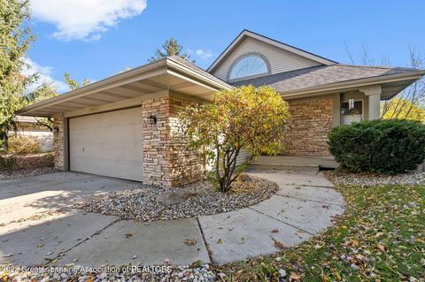 16957 Cedarbrook Dr, Haslett, MI 48840 photo 1