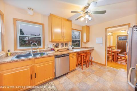1104 Mitchell Ave, Lansing, MI 48917 photo 10