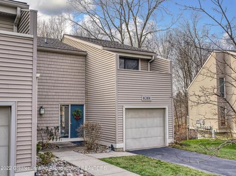 3633 E Meadows Ct, Okemos, MI 48864 photo 2