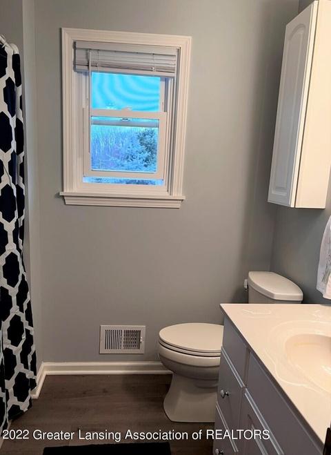 8464 W Howe Rd, Eagle, MI 48822 photo 21