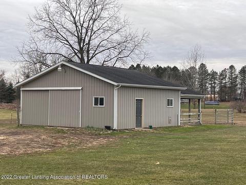 8464 W Howe Rd, Eagle, MI 48822 photo 31