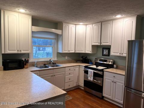 8464 W Howe Rd, Eagle, MI 48822 photo 13