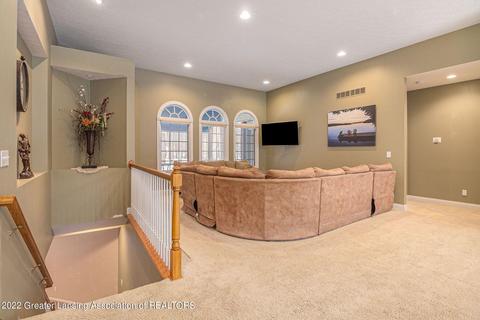 13446 Speckledwood Dr, Dewitt, MI 48820 photo 5