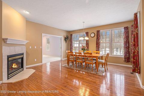 13446 Speckledwood Dr, Dewitt, MI 48820 photo 10