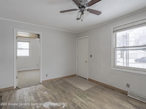 541 E Howe Ave, Lansing, MI 48906 photo 3