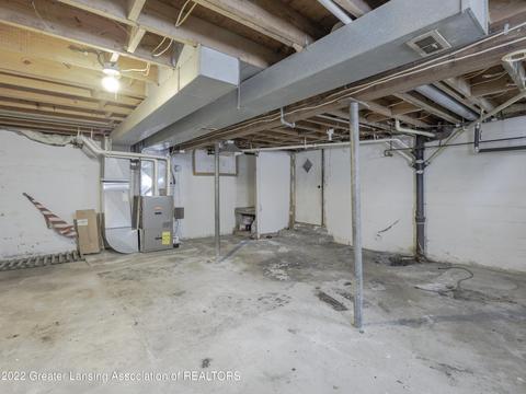 541 E Howe Ave, Lansing, MI 48906 photo 10