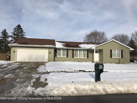 821 E Maple St, Mason, MI 48854 photo 1