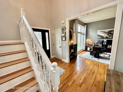 3935 Camperdown Dr, Lansing, MI 48911 photo 3