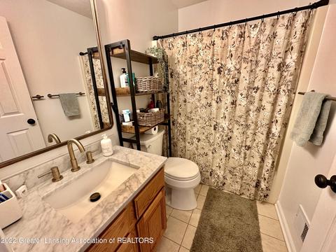 3935 Camperdown Dr, Lansing, MI 48911 photo 25