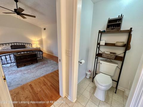 3935 Camperdown Dr, Lansing, MI 48911 photo 24