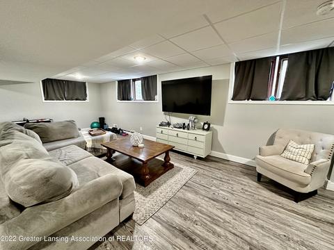 3935 Camperdown Dr, Lansing, MI 48911 photo 30