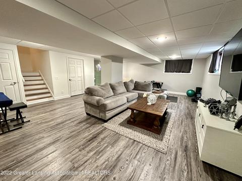 3935 Camperdown Dr, Lansing, MI 48911 photo 31