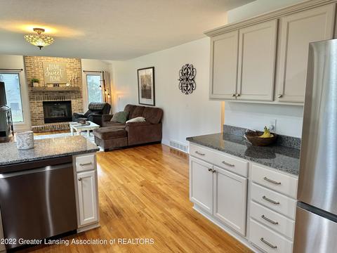 3935 Camperdown Dr, Lansing, MI 48911 photo 12