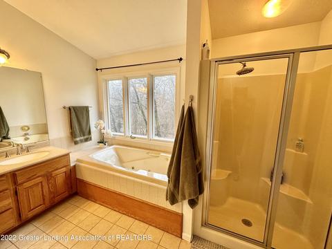 3935 Camperdown Dr, Lansing, MI 48911 photo 23
