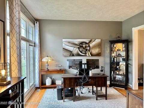 3935 Camperdown Dr, Lansing, MI 48911 photo 4
