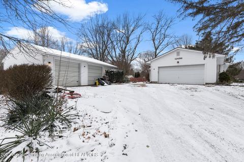 12696 Rambler Rd, Dewitt, MI 48820 photo 2