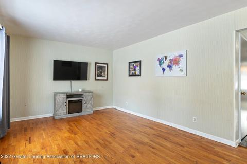 12696 Rambler Rd, Dewitt, MI 48820 photo 4