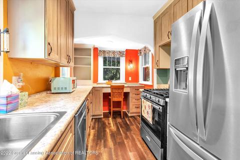 511 E Jefferson St, Grand Ledge, MI 48837 photo 9