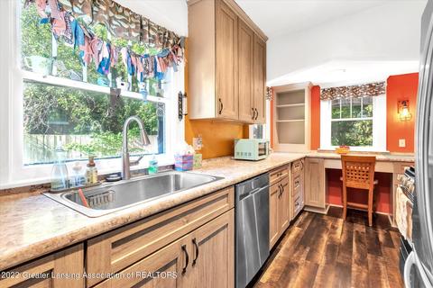 511 E Jefferson St, Grand Ledge, MI 48837 photo 8
