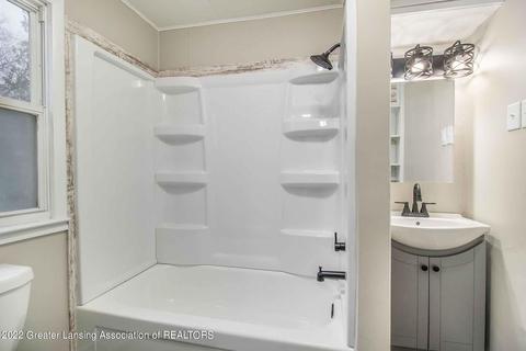 3657 Saint Luke Dr, Jackson, MI 49201 photo 8